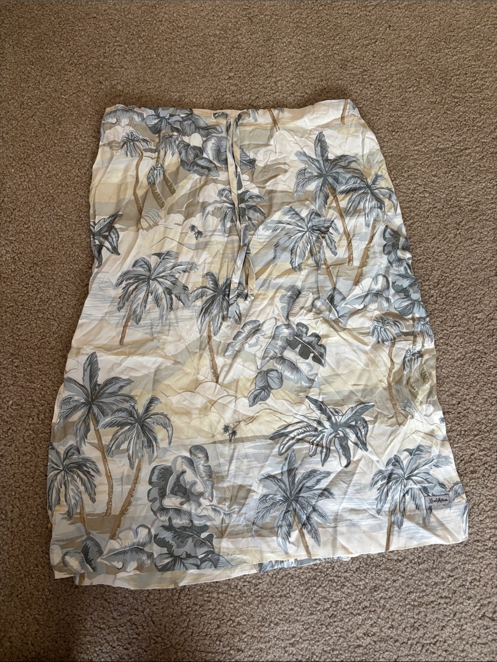 Local Motion Hawaiian Themed skirt size small